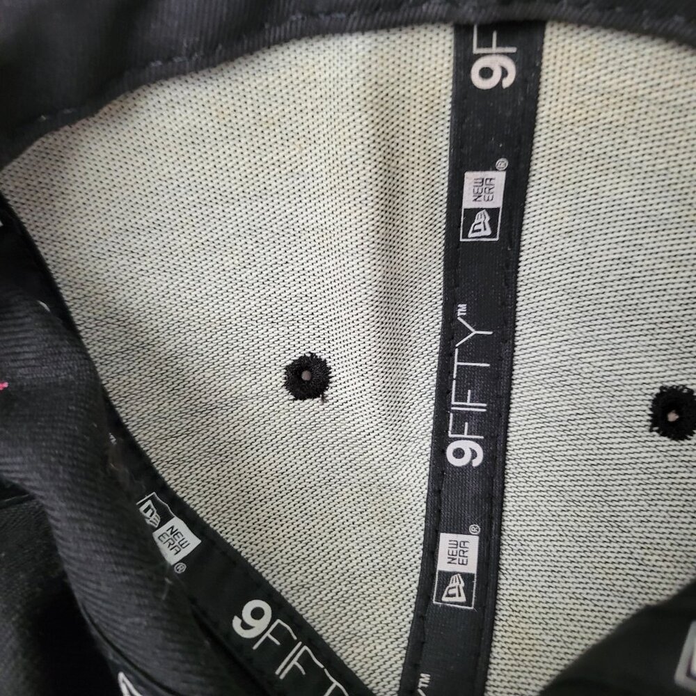 New Era MLB Black & White LA Dodgers 59Fifty Fitted Hat - Picture 12 of 12